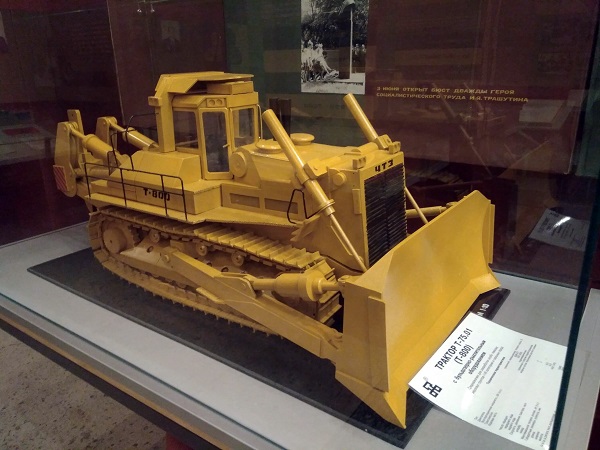 Трактор Т-800